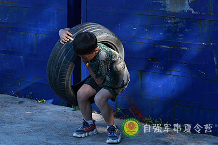 匍匐前進訓練
